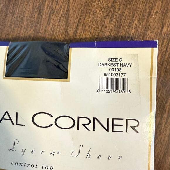 Casual Corner Hosiery Size C / Large Dark Navy Stockings Nylons New in package - Picture 3 of 5